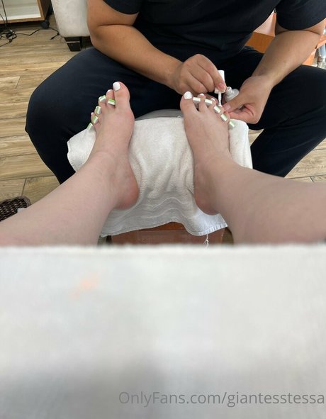 giantesstessa セックスモデル 写真