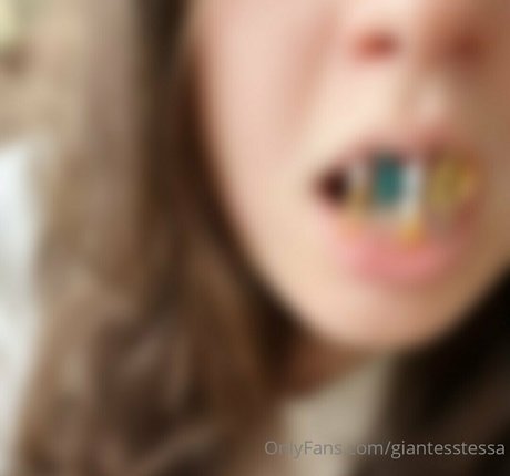 giantesstessa ポルノスター エロティック アーカイブ