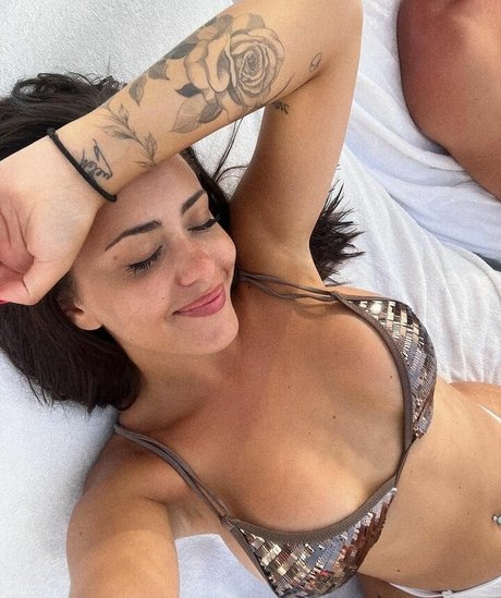 アマチュアセックスオンリーファンズ 無料ヌード 画像