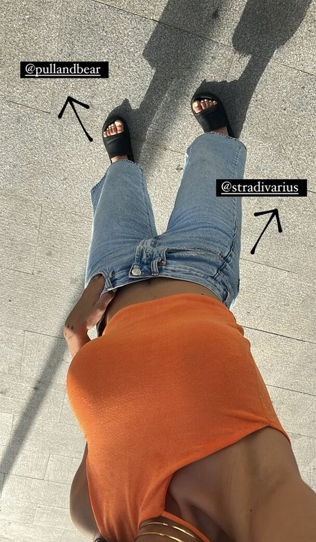 小さなおっぱいオンリーファンズ 無料エロ 写真