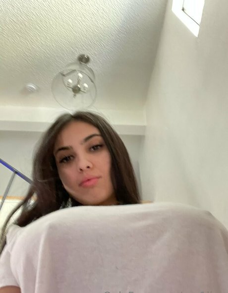 em1lina 可愛いモデル 写真