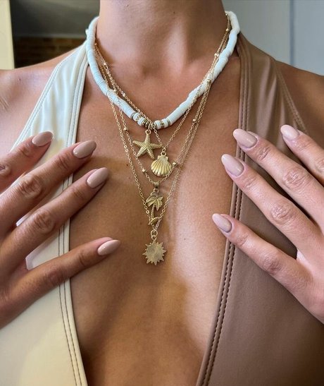 アナル乱交オンリーファンズ 裸 画像