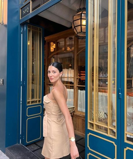 Tania Medina ポルノスター ヌード 写真