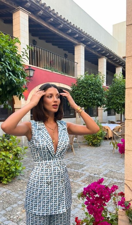 Tania Medina XXXモデル 写真