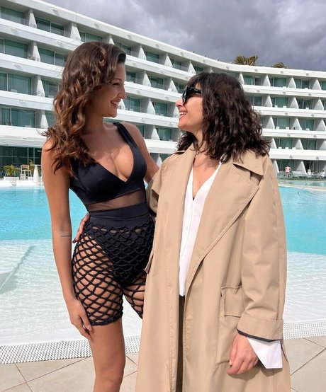 アマチュアブロンドオンリーファンズ ホットセックス ギャラリー