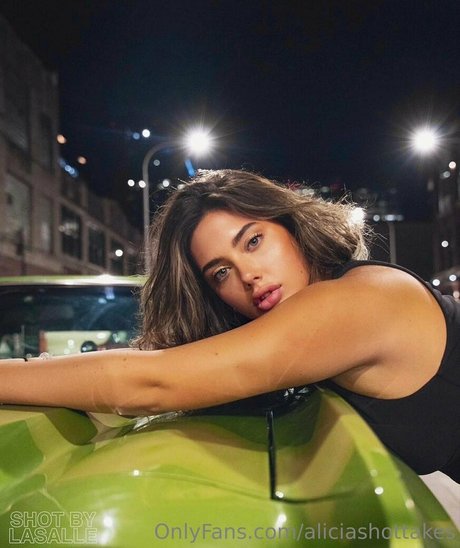 赤毛の痩せたオンリーファンズ ヌード 写真