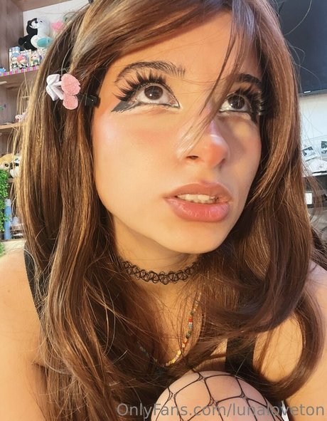 シャワー3P オンリーファンズ 無料セックス 画像