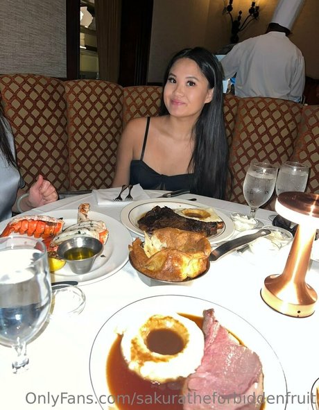 sakuratheforbiddenfruit 高品質モデル 写真