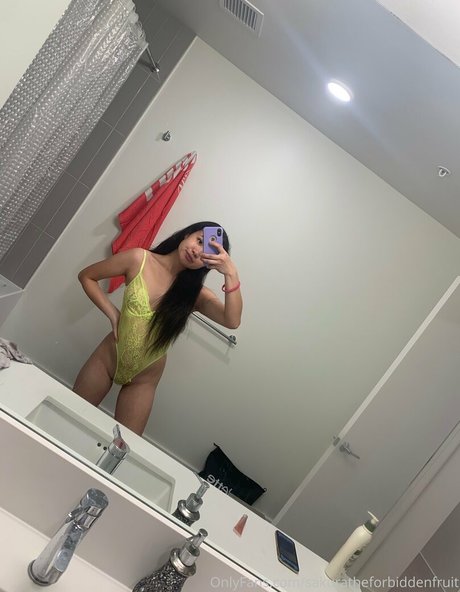 レズビアン乱交オンリーファンズ アダルト 写真