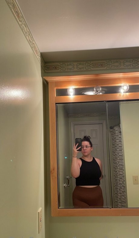 lowkeybabyyy ホットモデル 写真