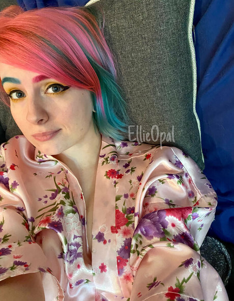 ellieopalfree アートスター 写真