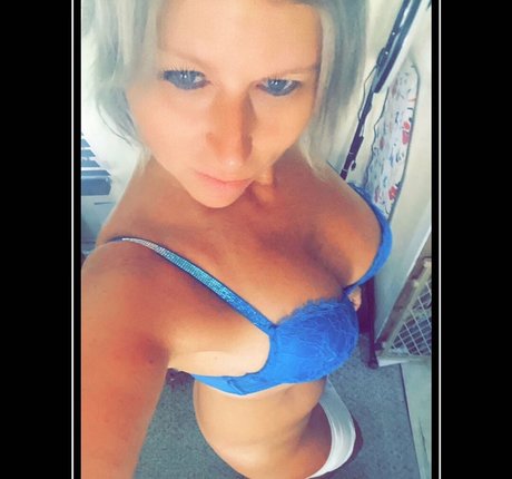 bikerchik250 ポルノ女優 画像