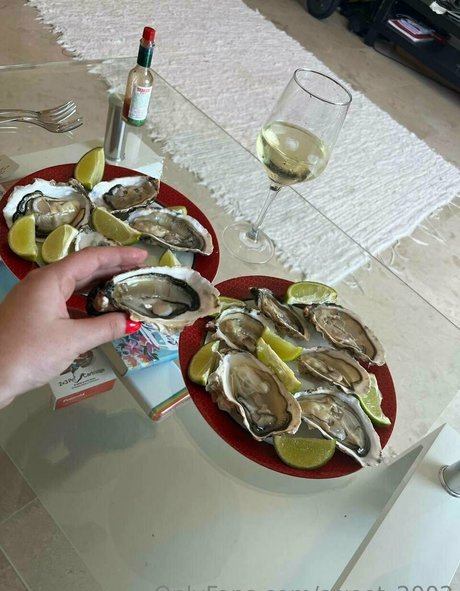 2人のオンリーファンズ 無料アダルト 写真