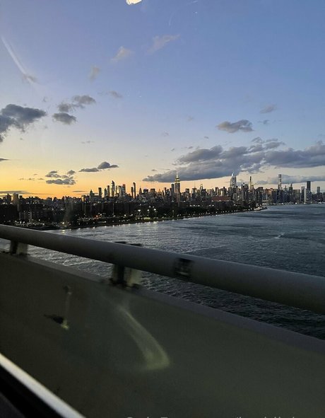 デカ尻ティーンオンリーファンズ 無料セクシー 画像