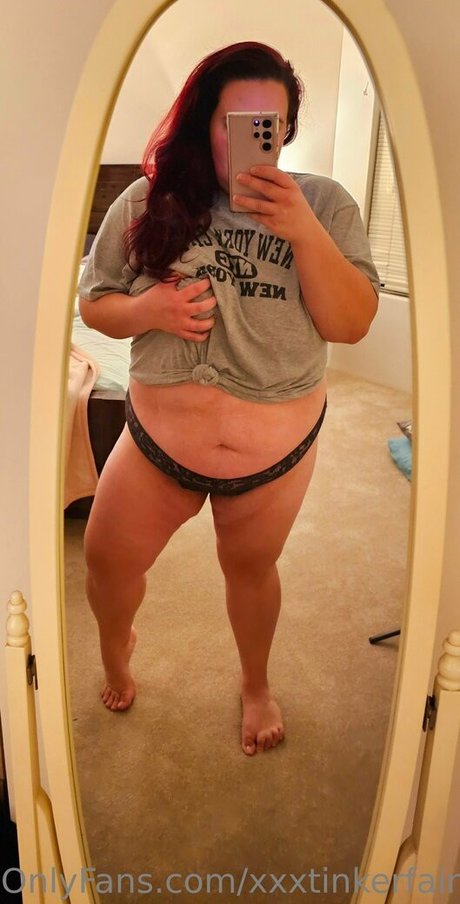 ヌードストリップオンリーファンズ ポルノグラフィック 画像