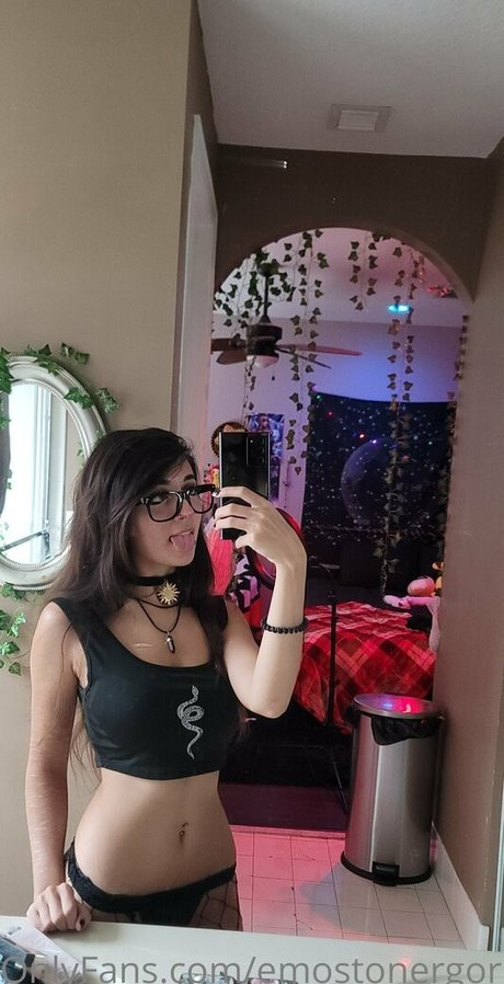 かわいいブロンドのオンリーファンズ パーフェクト 写真