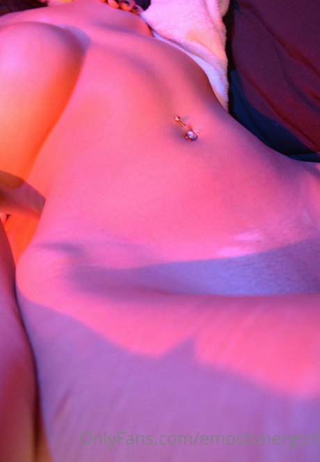 JOI オンリーファンズ アートxxx 写真