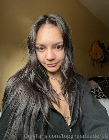 カーリーエボニーオンリーファンズ 裸 ギャラリー