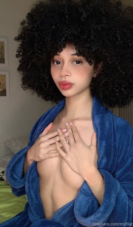 msflat 高品質のポルノスター 写真