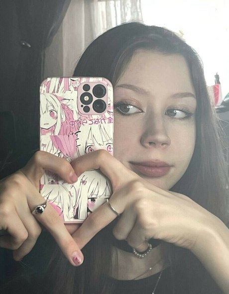 poisonn girl ヌード女優 写真