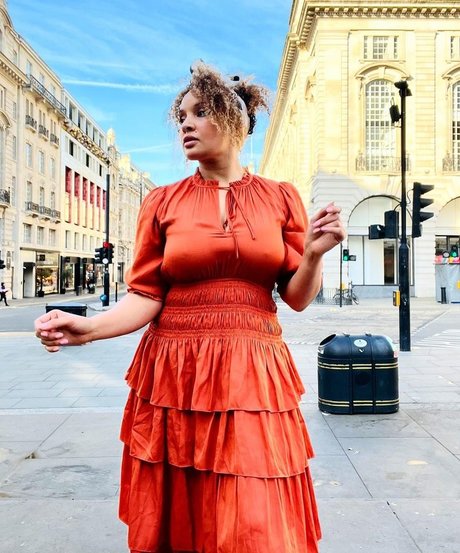 Pandora Christie 完璧な女優 写真