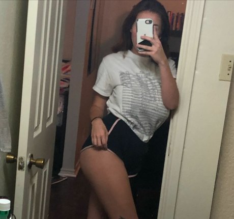 金髪クーガーオンリーファンズ xxx 画像