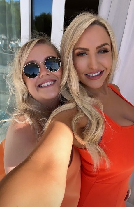 カウガール POV オンリーファンズ 無料ヌード ギャラリー