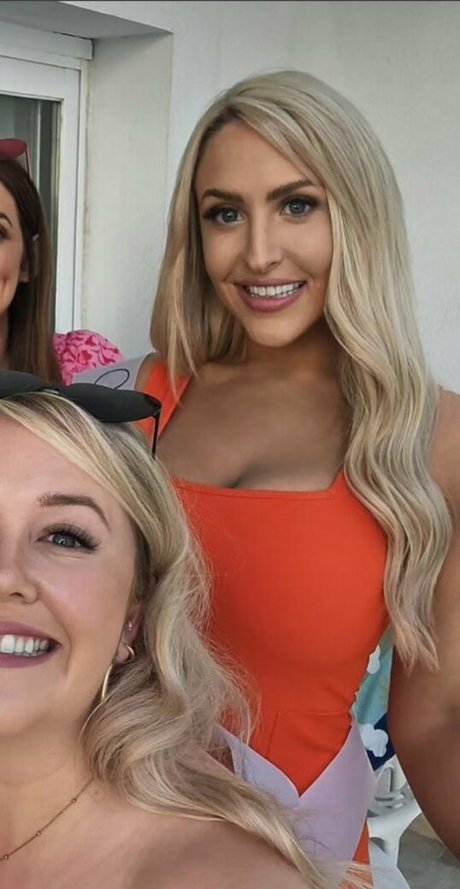 Emma Jones ホットなポルノスター 写真