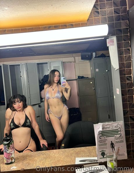 ストリップショー オンリーファンズ 無料xxx 写真