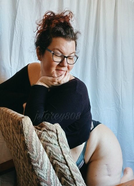 金髪の顔射オンリーファンズ ヌード 画像