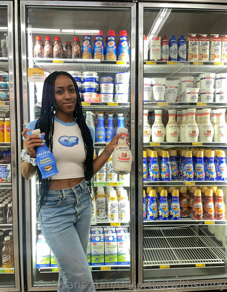 巨乳ランジェリーオンリーファンズ 美しいxxx 写真