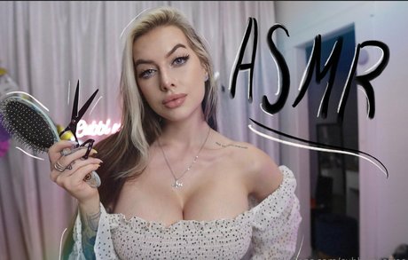 黒檀の熟女オンリーファンズ 裸 アーカイブ