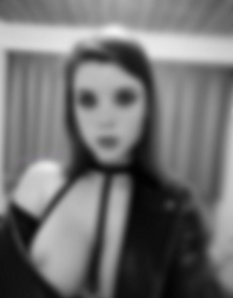 the ms violet rose 女優 ギャラリー