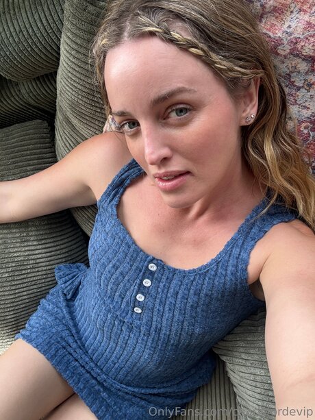 アナル乱交オンリーファンズ セクシー 写真