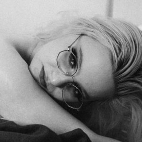 巨乳で痩せているオンリーファンズ セクシーxxx ギャラリー