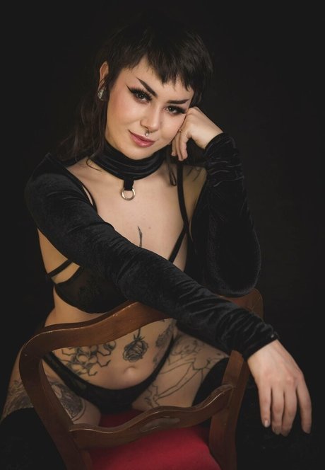 キッチンセックスオンリーファンズ セクシーヌード ギャラリー