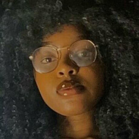 フィットネス エボニー オンリーファンズ 美しい裸 画像