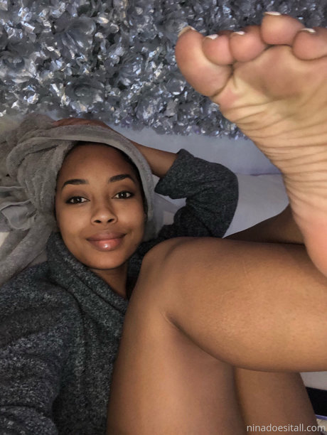 Nina Alina ポルノスター 高品質 写真