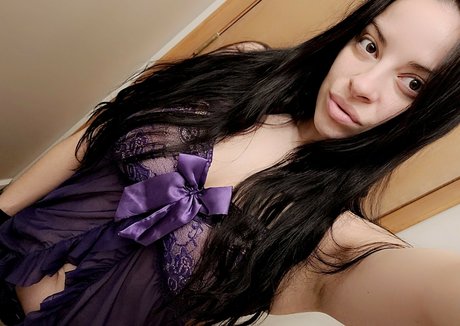 biiotchtv ポルノ女優 写真