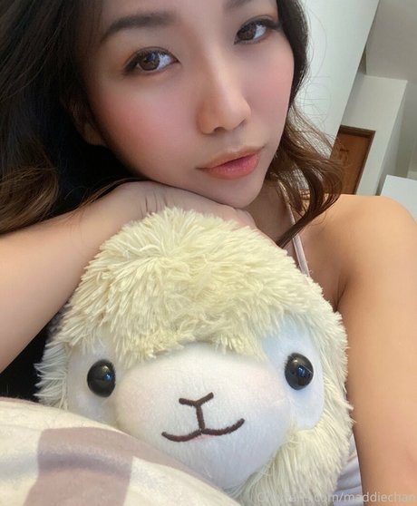 Maddiechan 完璧なモデル 写真