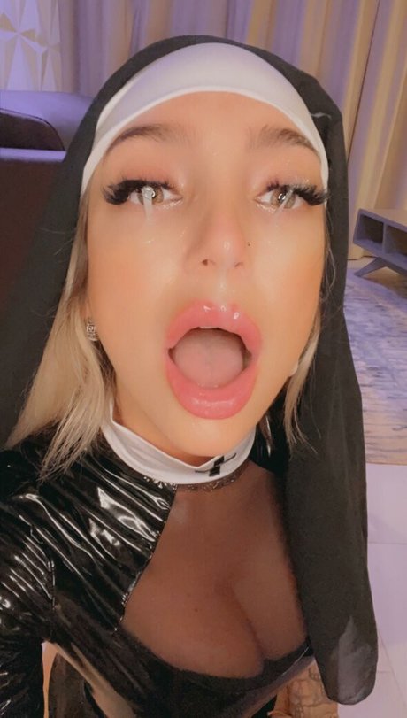 曲線美のxxx オンリーファンズ セクシーヌード 写真