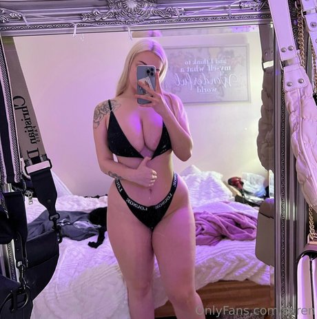 陸軍の熟女オンリーファンズ エロチック ギャラリー