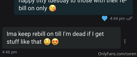 Sxren ポルノスター 独占 写真