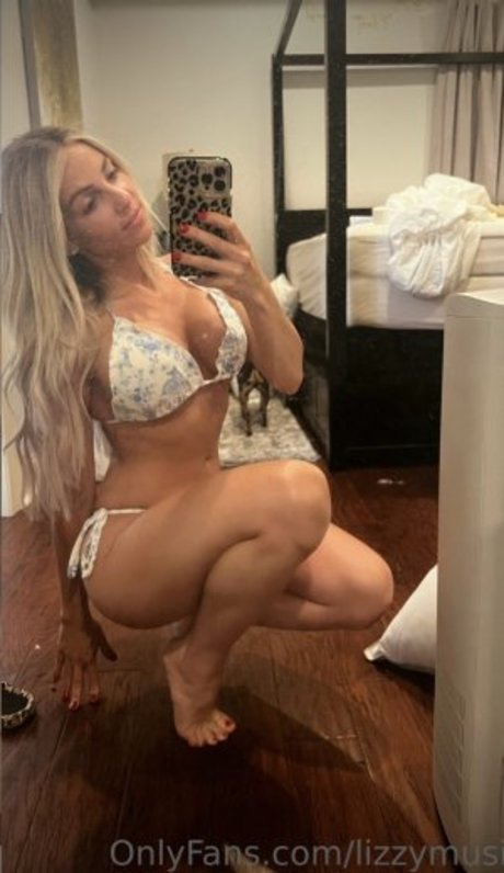 黒檀の指入れオンリーファンズ セクシー 写真