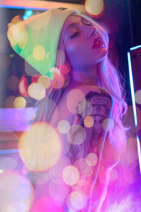 熟女の手コキオンリーファンズ ポルノグラフィック 写真