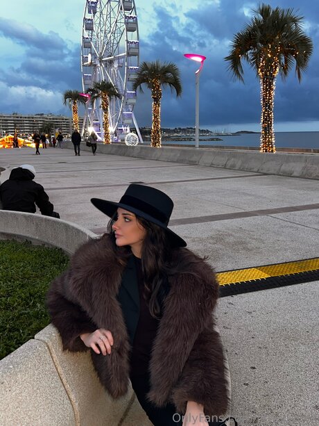 立ちファックオンリーファンズ 無料アダルト 画像