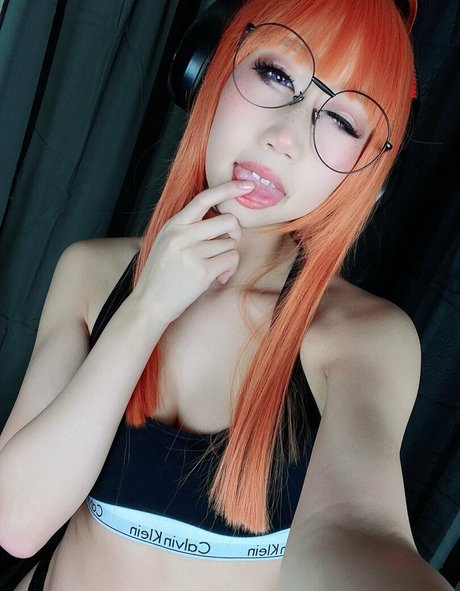 巨乳ストリップオンリーファンズ セックス 写真