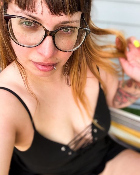 Ibiche エロティックモデル 写真