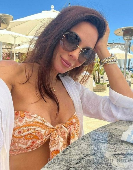 大学のアジア人オンリーファンズ 無料 写真