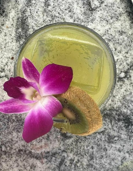 コスプレ フェムボーイ オンリーファンズ アートヌード 画像